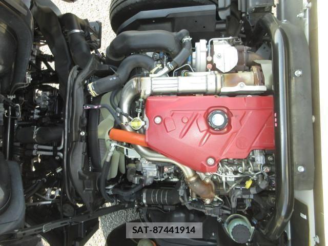 Hino DUTRO 2021-05 6243637-25