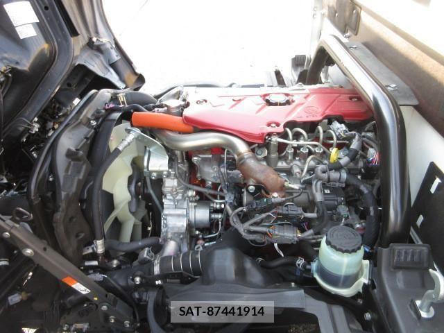 Hino DUTRO 2021-05 6243637-26