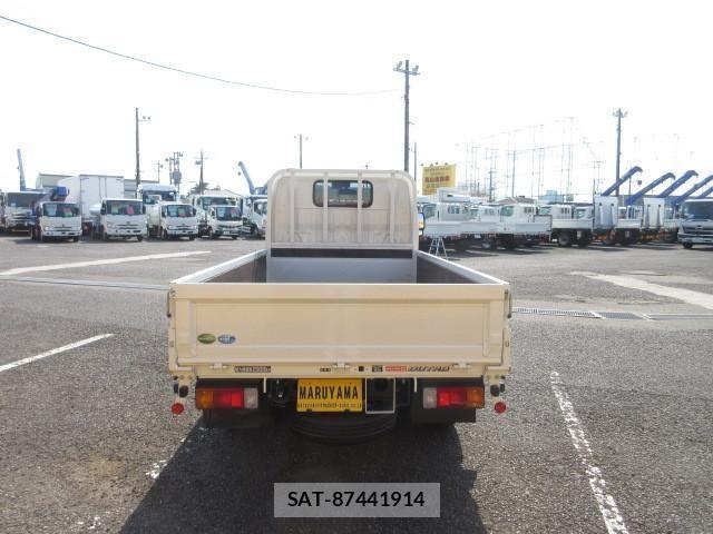 Hino DUTRO 2021-05 6243637-6