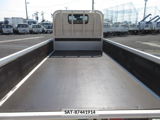 Hino DUTRO 2021-05 6243637-8