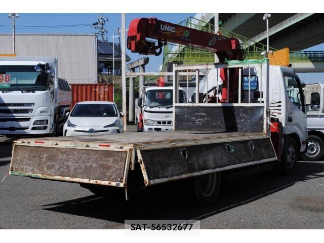 Hino DUTRO 2017-12 6243642-13