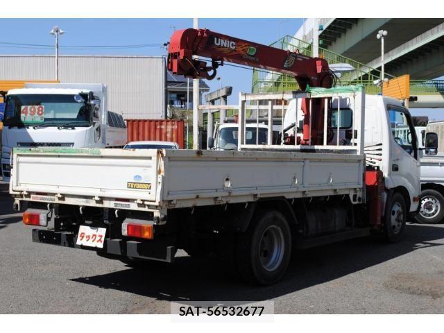 Hino DUTRO 2017-12 6243642-6