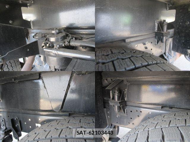 Hino DUTRO 2017-01 6243623-16