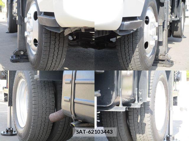 Hino DUTRO 2017-01 6243623-17