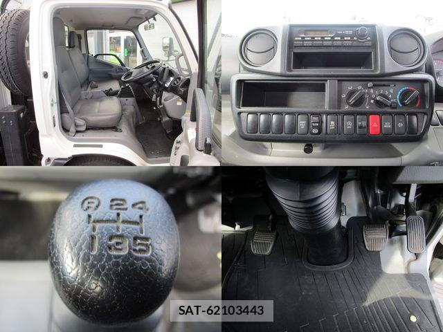 Hino DUTRO 2017-01 6243623-18
