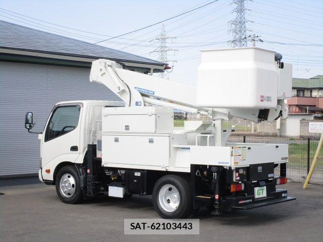 Hino DUTRO 2017-01 6243623-2