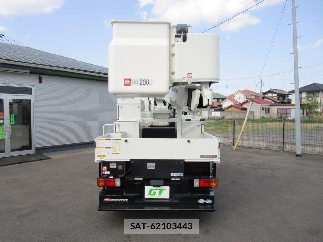 Hino DUTRO 2017-01 6243623-7