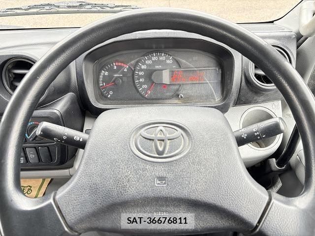 Hino DUTRO 2018-08 6263919-13