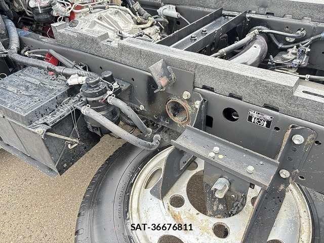 Hino DUTRO 2018-08 6263919-20