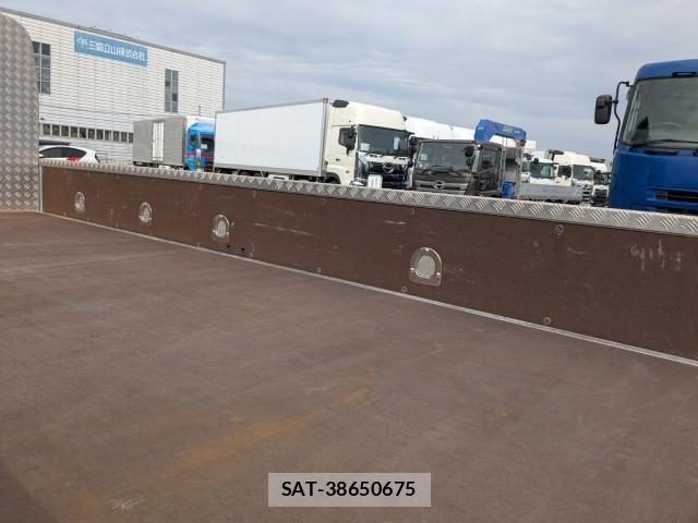 Hino DUTRO 2024-06 6263906-18