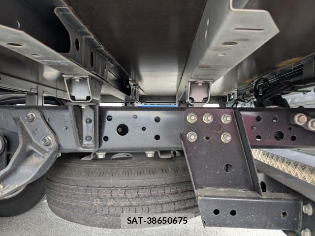 Hino DUTRO 2024-06 6263906-8