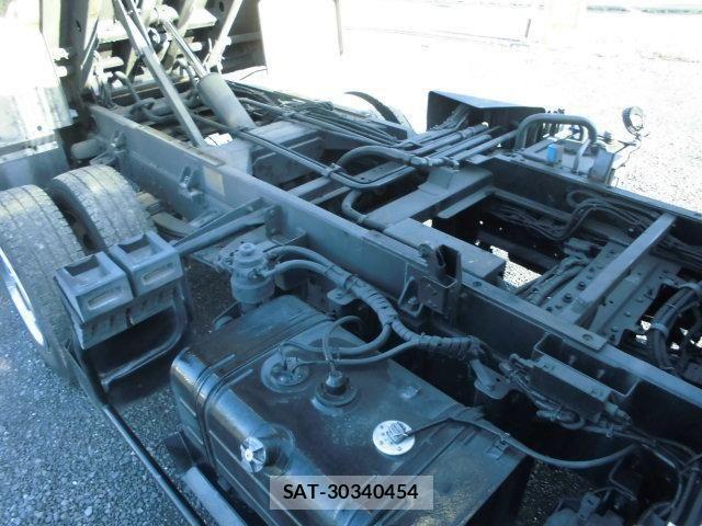 Hino DUTRO 2019-02 6263909-11