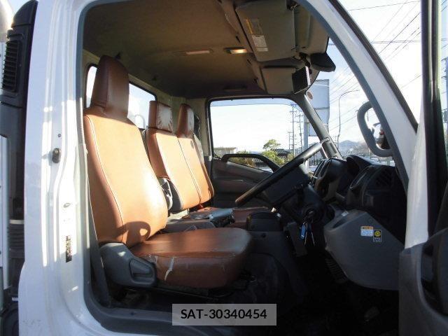 Hino DUTRO 2019-02 6263909-25