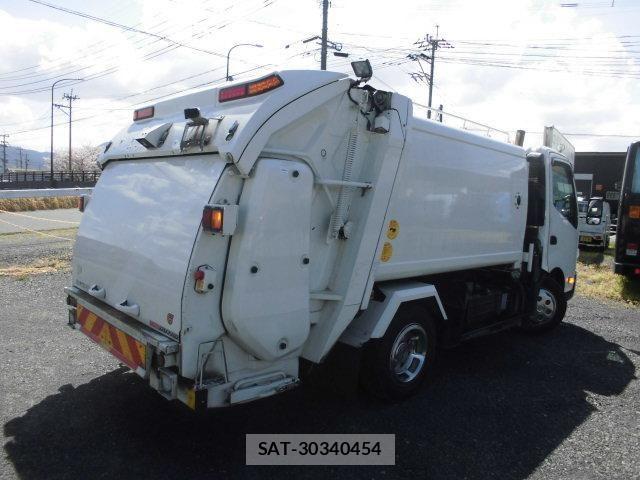 Hino DUTRO 2019-02 6263909-3