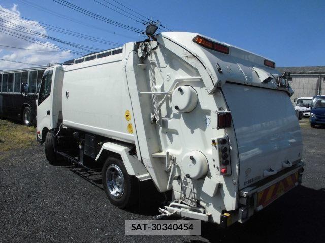 Hino DUTRO 2019-02 6263909-4