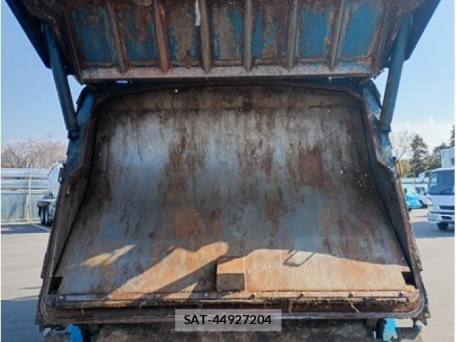 Hino DUTRO 2019-10 6263907-10