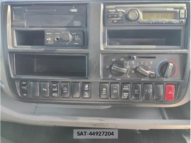 Hino DUTRO 2019-10 6263907-26
