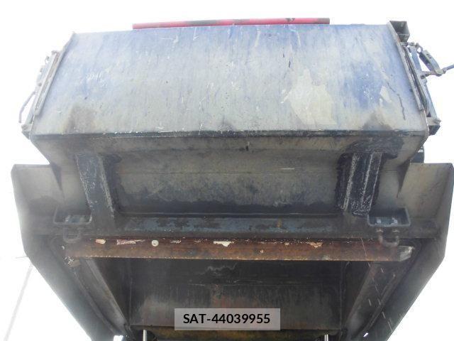 Hino DUTRO 2015-03 6263912-10