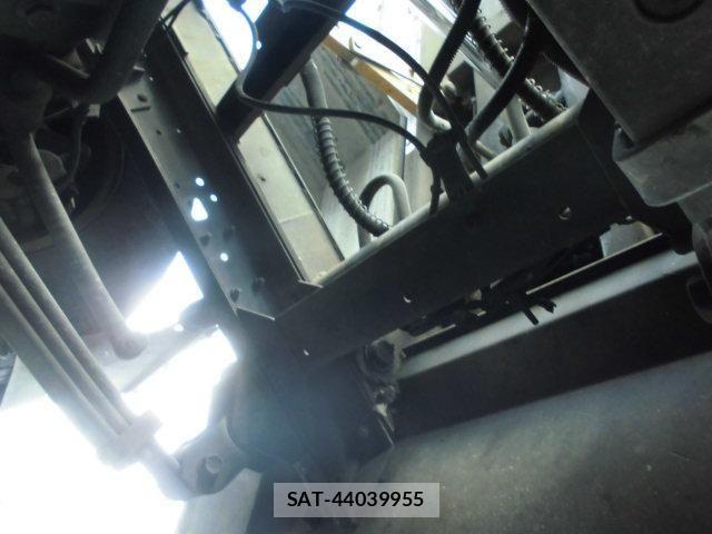 Hino DUTRO 2015-03 6263912-16