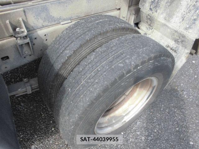Hino DUTRO 2015-03 6263912-17