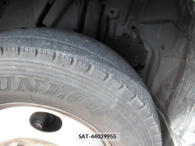Hino DUTRO 2015-03 6263912-18
