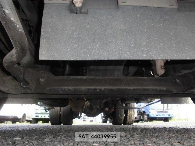 Hino DUTRO 2015-03 6263912-19