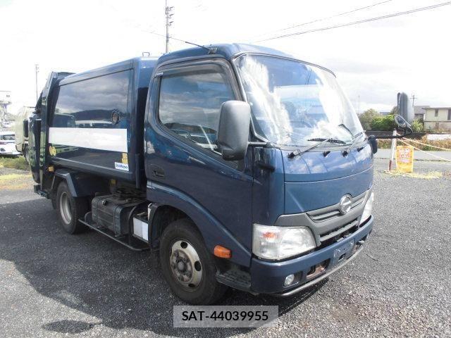 Hino DUTRO 2015-03 6263912-2