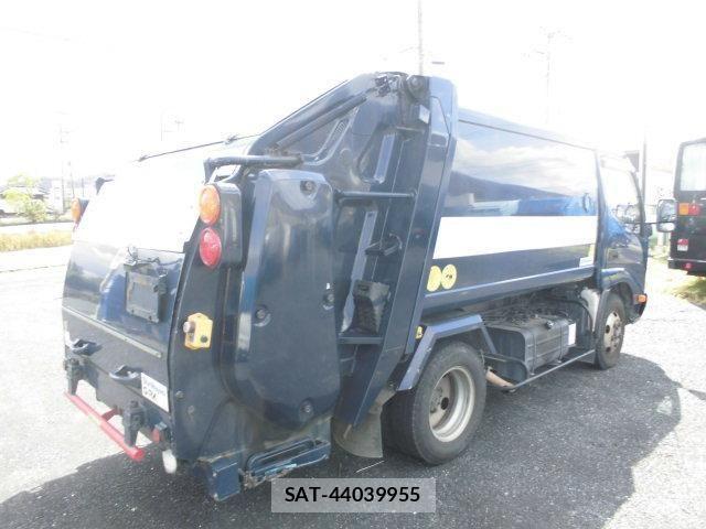 Hino DUTRO 2015-03 6263912-3