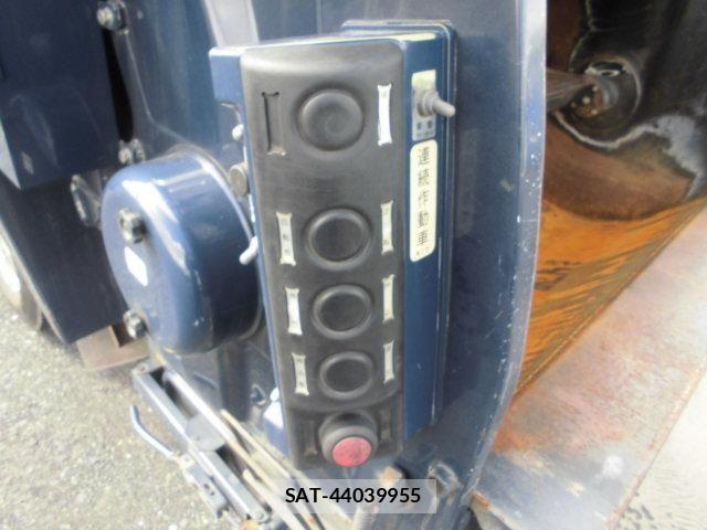 Hino DUTRO 2015-03 6263912-7