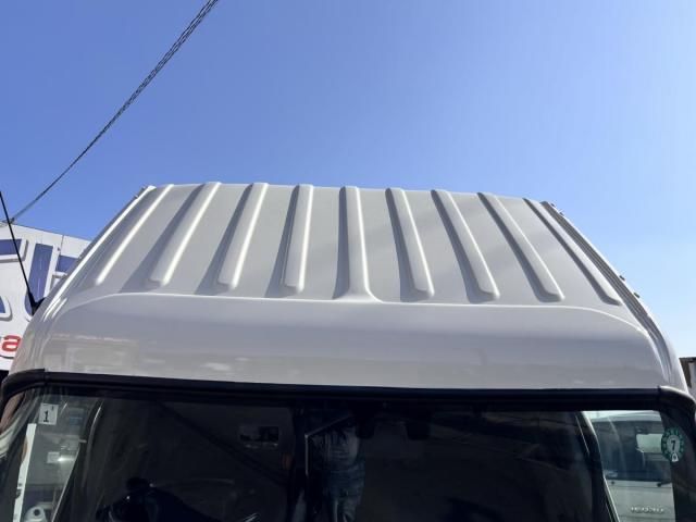 Hino DUTRO 2017-11 6270282-16