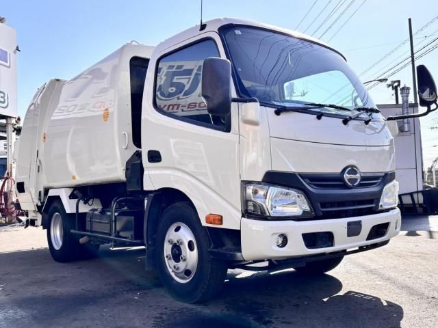 Hino DUTRO 2017-11 6270282-2