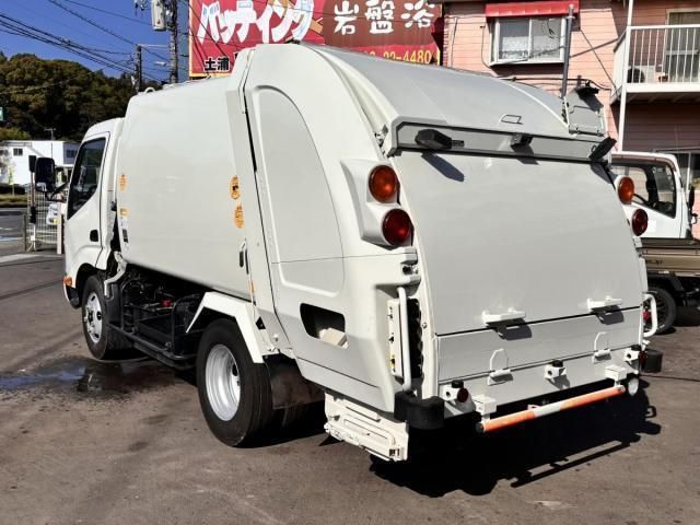 Hino DUTRO 2017-11 6270282-6