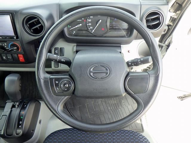 Hino DUTRO 2023-10 6274320-13