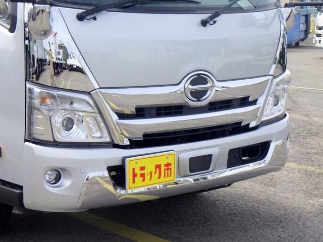 Hino DUTRO 2023-10 6274320-26