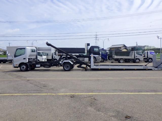 Hino DUTRO 2023-10 6274320-7