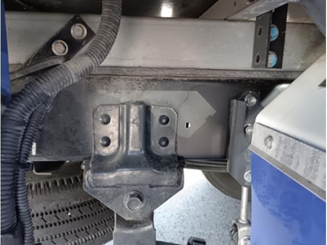 Hino DUTRO 2018-05 6274326-12