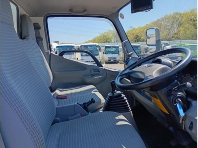 Hino DUTRO 2018-05 6274326-20