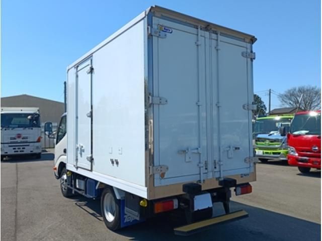 Hino DUTRO 2018-05 6274326-3
