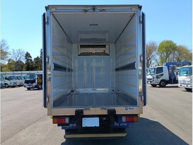 Hino DUTRO 2018-05 6274326-5