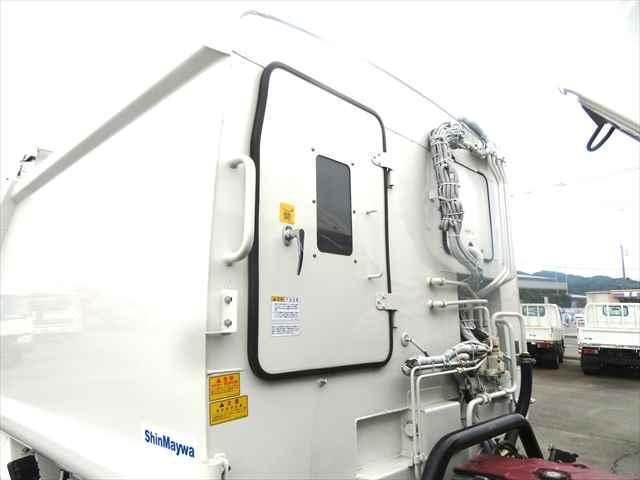 Hino DUTRO 2022-02 6274318-18