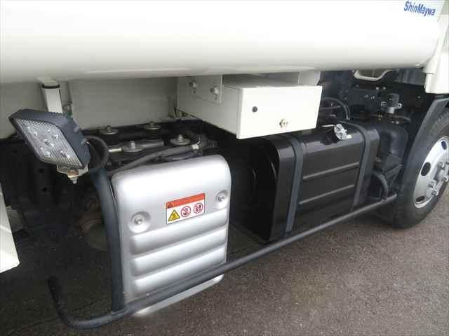 Hino DUTRO 2022-02 6274318-21