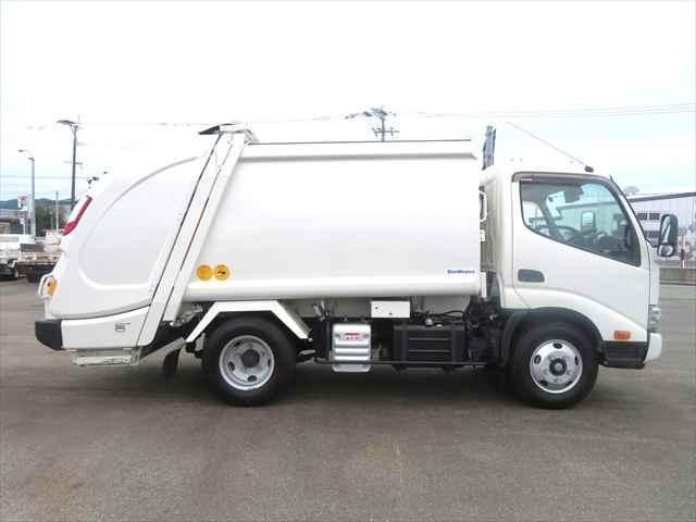 Hino DUTRO 2022-02 6274318-4