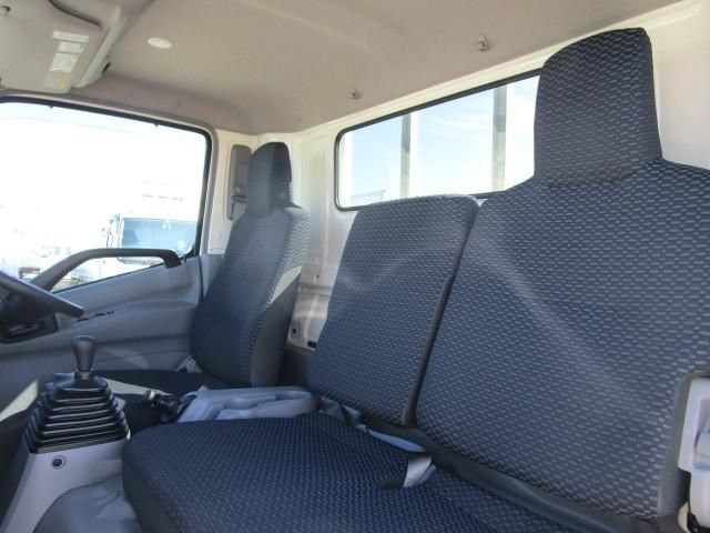 Hino DUTRO 2024-06 6274323-17