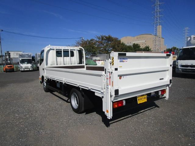 Hino DUTRO 2024-06 6274323-1
