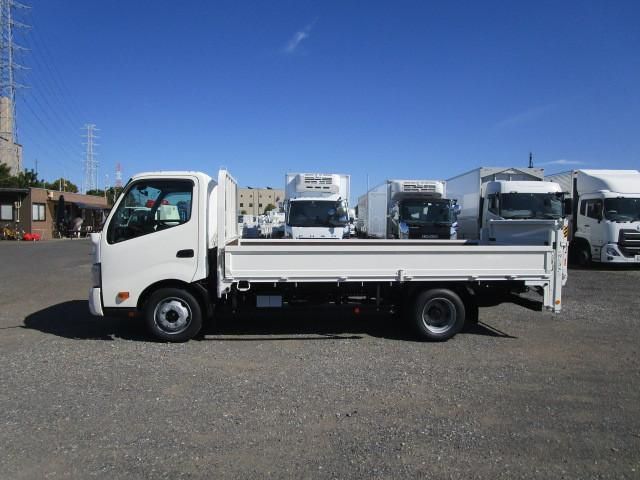 Hino DUTRO 2024-06 6274323-3
