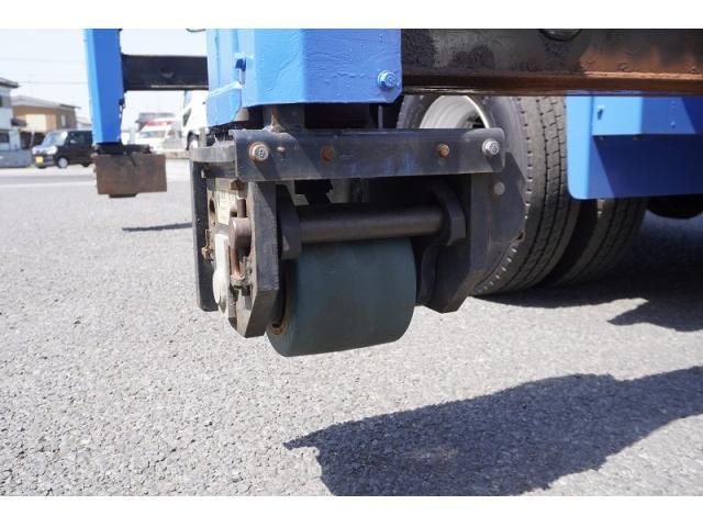 Hino DUTRO 2012-09 6274332-23