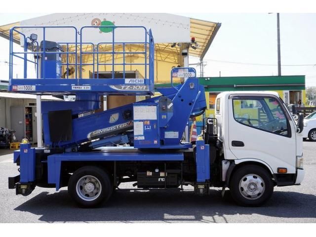 Hino DUTRO 2012-09 6274332-4