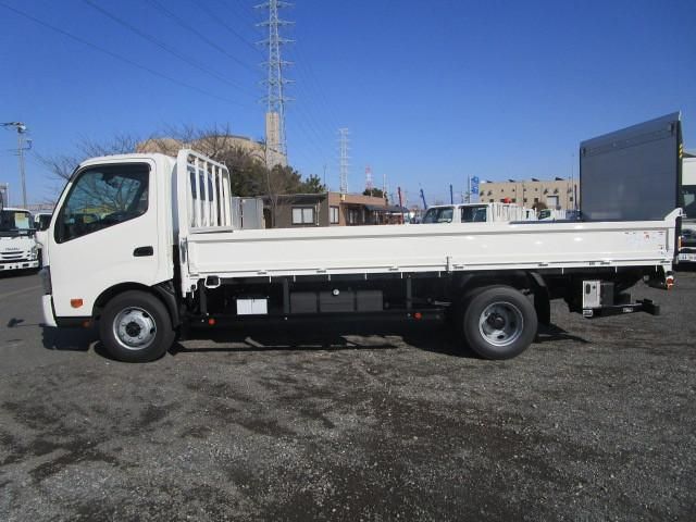 Hino DUTRO 2024-02 6274322-4