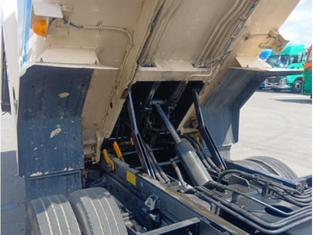 Hino DUTRO 2017-11 6274330-8