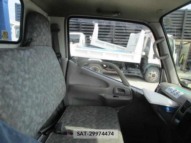 Hino DUTRO 2007-10 6303827-17